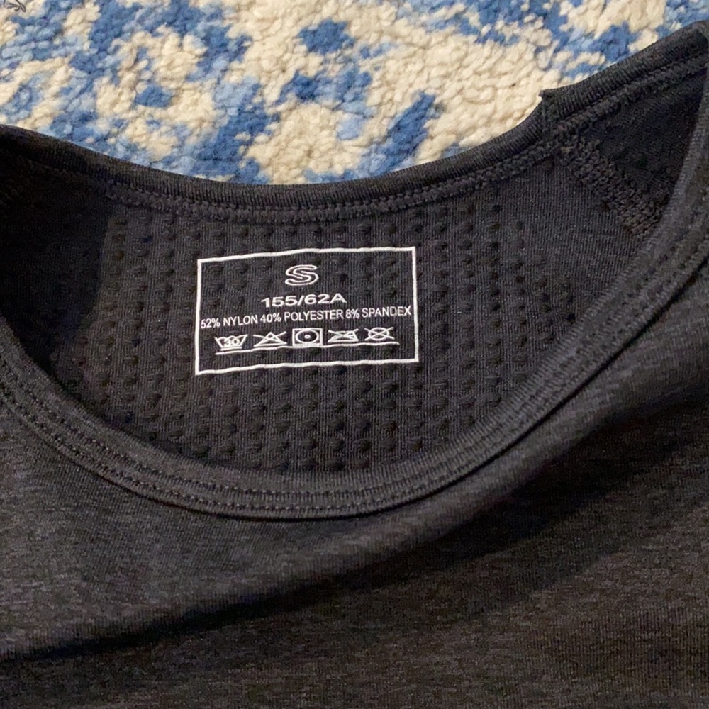 Workout crop top - Picture 3 of 3